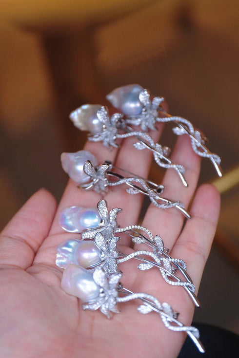 Flower Baroque Pearl Brooch