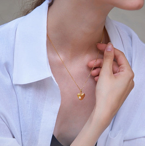 Fluid Heart Pearl Necklace – Gold Plated
