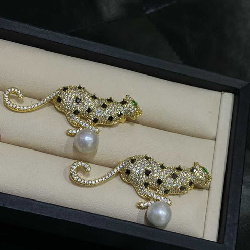 Cheetah Freshwater Pearl Brooch