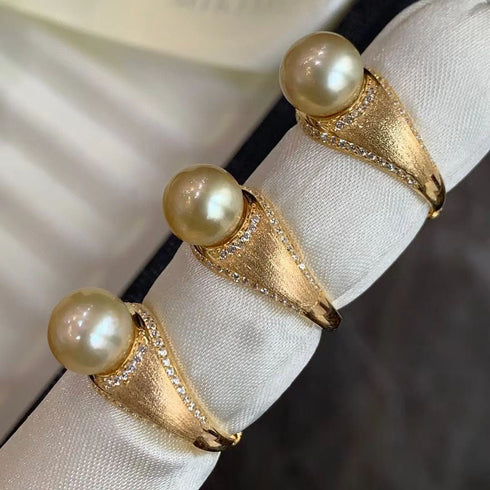 Golden South Sea Pearl Matte Ring – Gold Vermeil