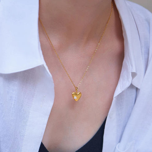 Fluid Heart Pearl Necklace – Gold Plated