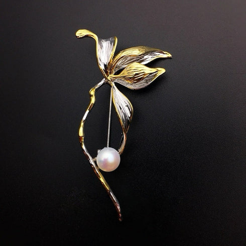 Floral Freshwater Pearl Brooch