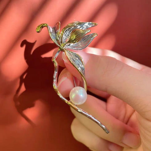 Floral Freshwater Pearl Brooch