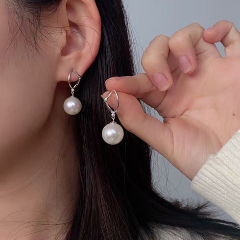 Modern Freshwater Pearl Drop Earrings