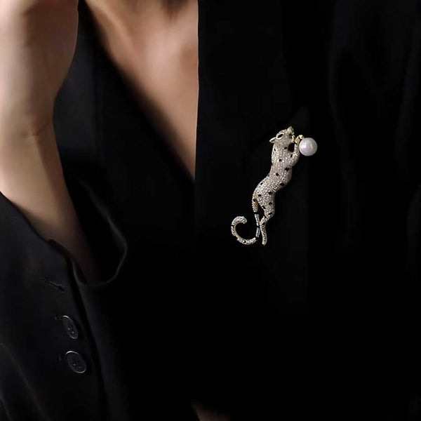Cheetah Edison Pearl Brooch