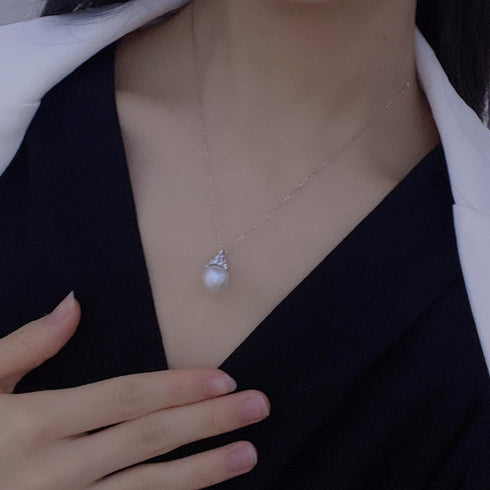 Freshwater Pearl Ice Queen Pendant Necklace