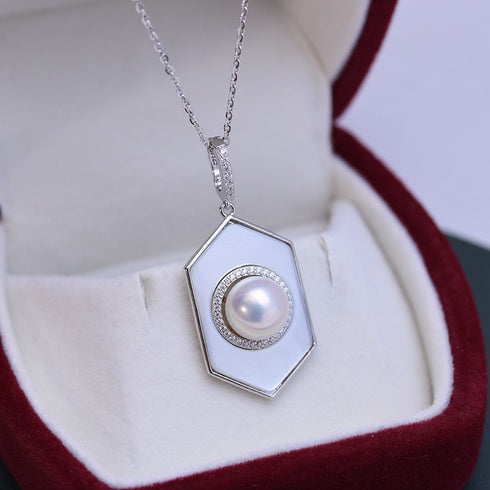 Rhombus Mother of Pearl Necklace with Pearl & Zirconia