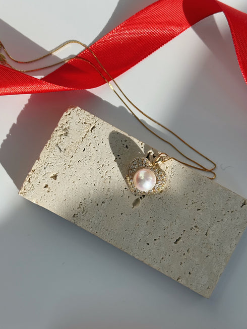 Radiant Zirconia Heart Pearl Pendant Necklace – Gold Vermeil
