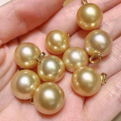 Classic Solitaire Golden South Sea Pearl 18K Gold Pendant Necklace