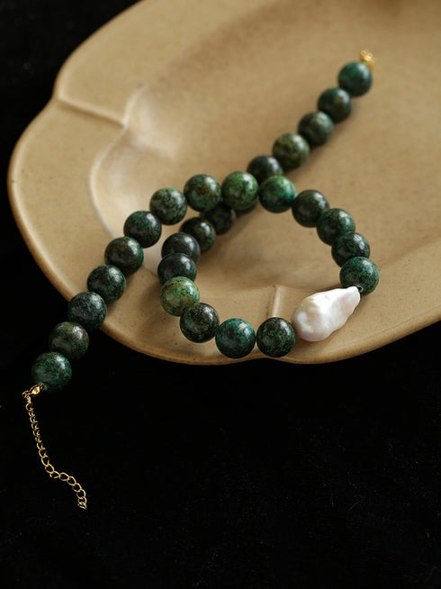 Large Natural Baroque Green Gem Ball Beaded Necklace