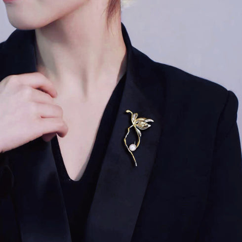 Floral Freshwater Pearl Brooch