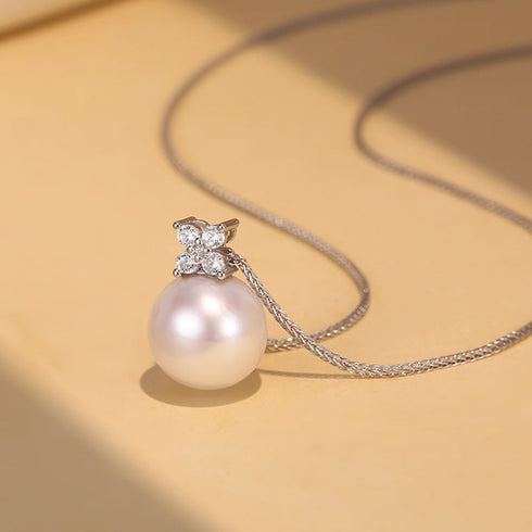 Elegant Zirconia Leaf Pearl Necklace - Sterling Silver