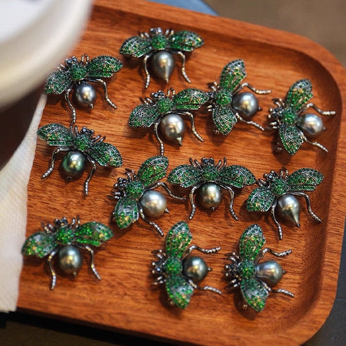 Black Pearl Bee Brooch