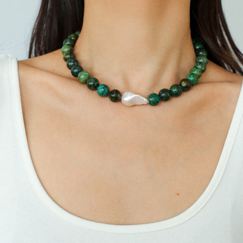 Large Natural Baroque Green Gem Ball Beaded Necklace