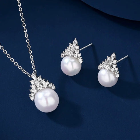 Ice Queen Zirconia Pearl Pendant Necklace - Silver / Gold