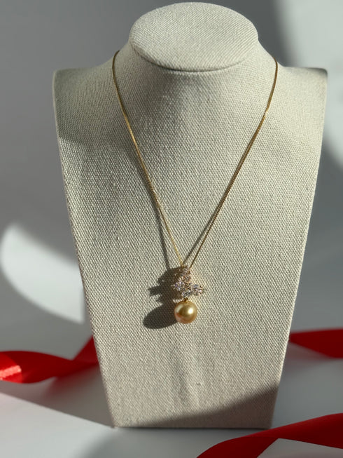 Butterfly Pearl Pendant Necklace – Gold Vermeil, Elegant & Modern