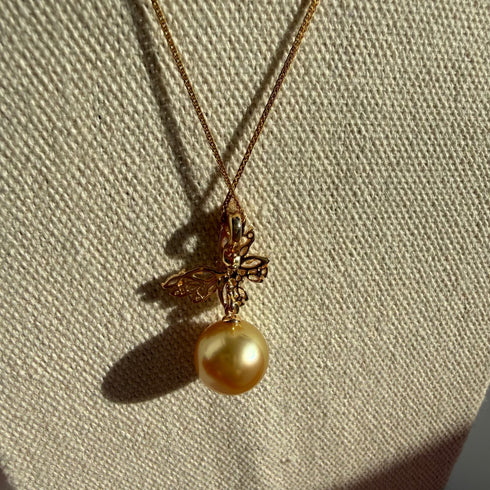 Butterfly Pearl Pendant Necklace – Gold Vermeil, Elegant & Modern