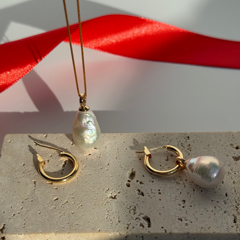 Elegant Medium Baroque Pearl Hoop Earrings - Versatile with 18K Gold Plated
