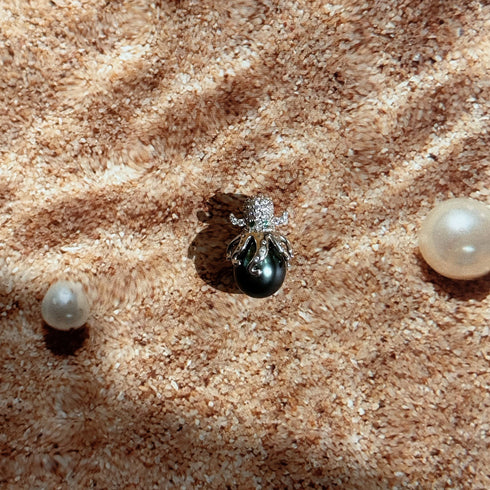 Squid Tahitian Pearl Pendant – Fun Jewelry in Sterling Silver