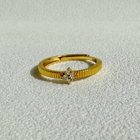 Exquisite Rhombic Zirconia Ring – Gold Vermeil