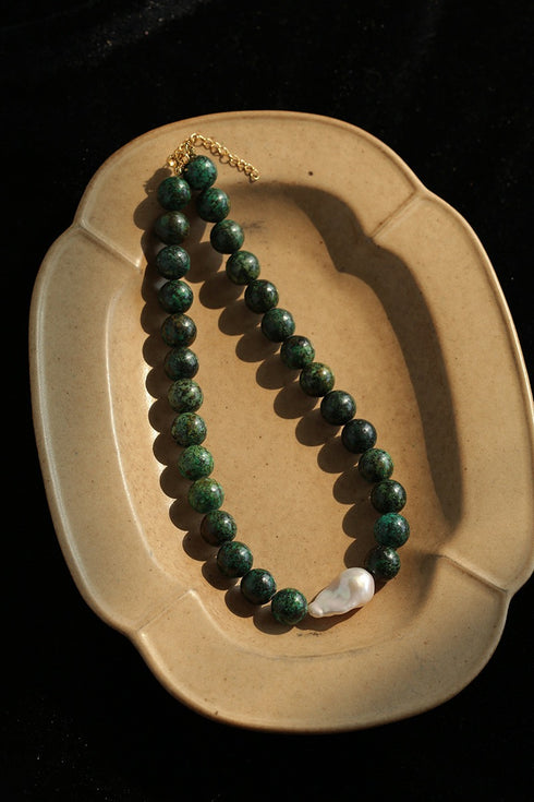 Large Natural Baroque Green Gem Ball Beaded Necklace
