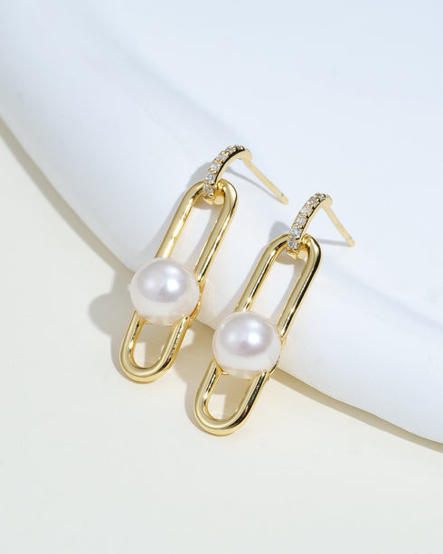 Modern Link Pearl Earrings - Gold Vermeil