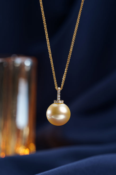 Vintage Milk-Drop Golden South Sea Pearl 18K Gold Pendant Necklace