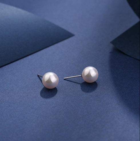 5.5-8.5mm White Akoya Round Pearl Stud Earrings - May-Lynn