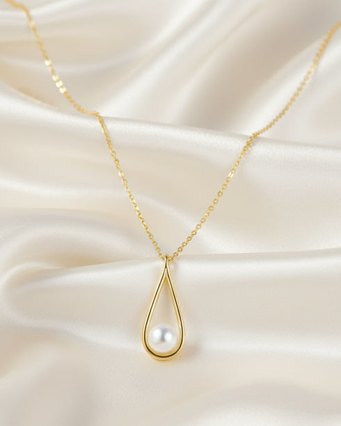 Morden Teardrop Pearl Pendant Necklace - Gold Vermeil