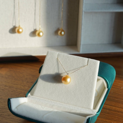 SaSha Golden South Sea Pearl Pendant Necklace - 18K Solid Gold