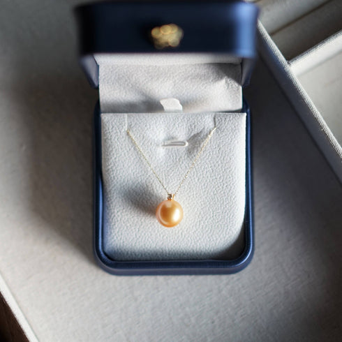 SaSha Golden South Sea Pearl Pendant Necklace - 18K Solid Gold
