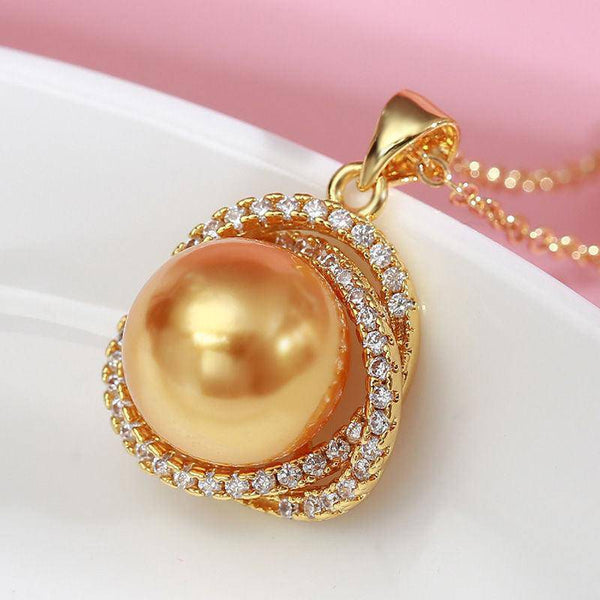 Rose Elegnace Golden South Sea Pearl Pendant Necklace