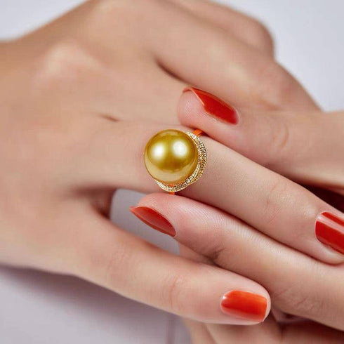Rose Elegance Golden South Sea Pearl Ring
